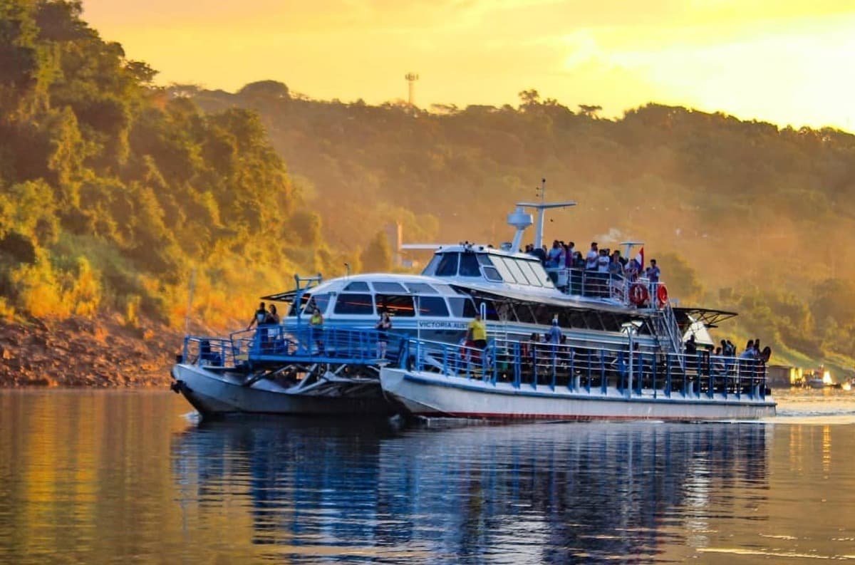 Cataratas del Iguazu Paseo Catamarán